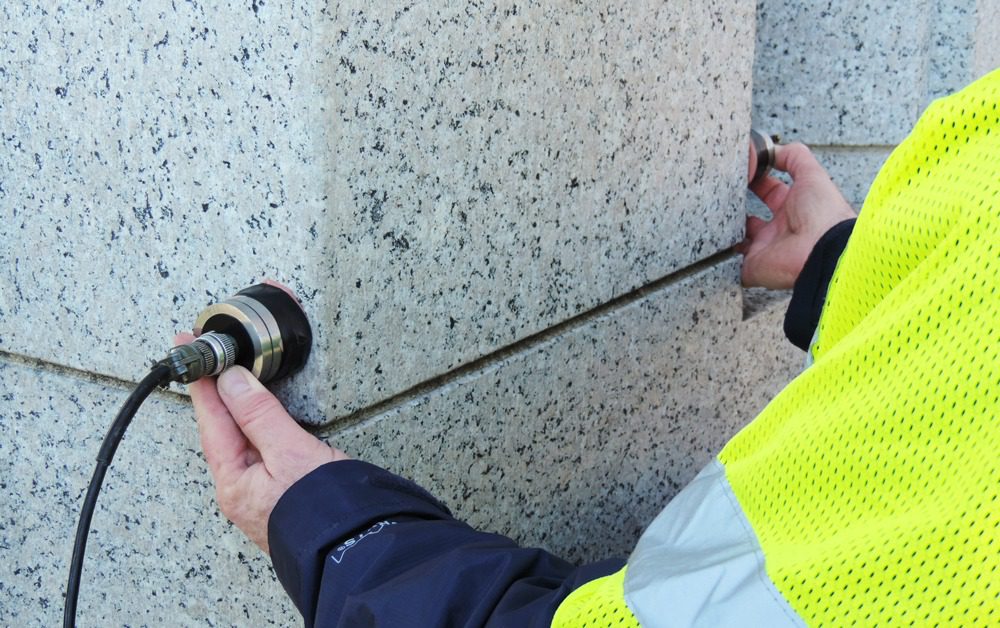 آزمایش التراسونیک بتن — روش، شرح آزمون، مزایا، کاربردها و استانداردها